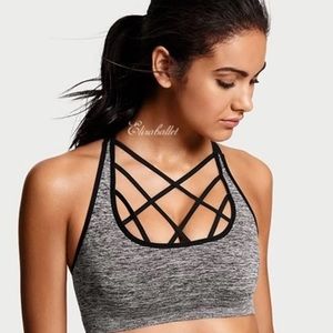 ⚡️NWT Victoria’s Secret Strappy Seamless Sports Bra